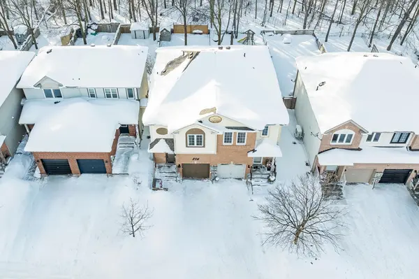 Barrie, ON L4N 8J9,256 Ferndale DR S