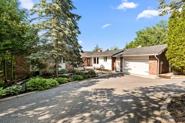 5525 RIDEAU RD, South Frontenac, ON K0H 1H0