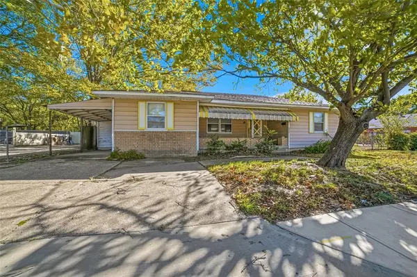 2926 N Prairie Creek Road, Dallas, TX 75227