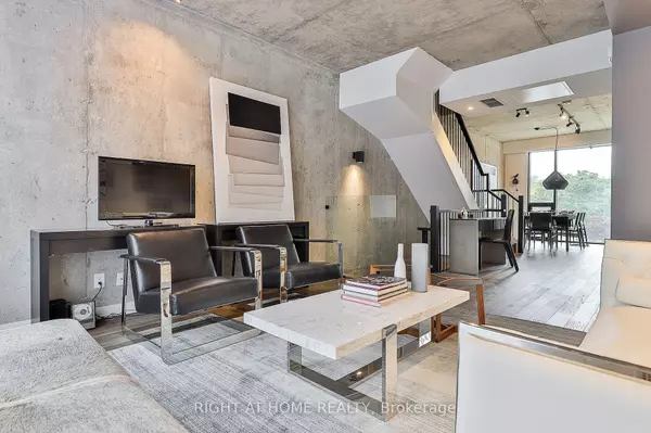 Toronto C15, ON M2K 1A7,12 Dervock CRES #17