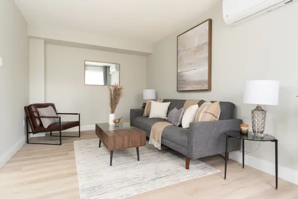 240 Ormond DR #D9, Oshawa, ON L1G 6T5