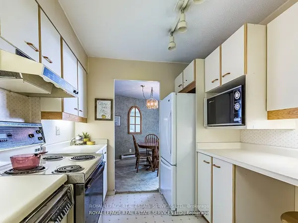 284 Mill RD #PH 8, Toronto W08, ON M9C 4W6