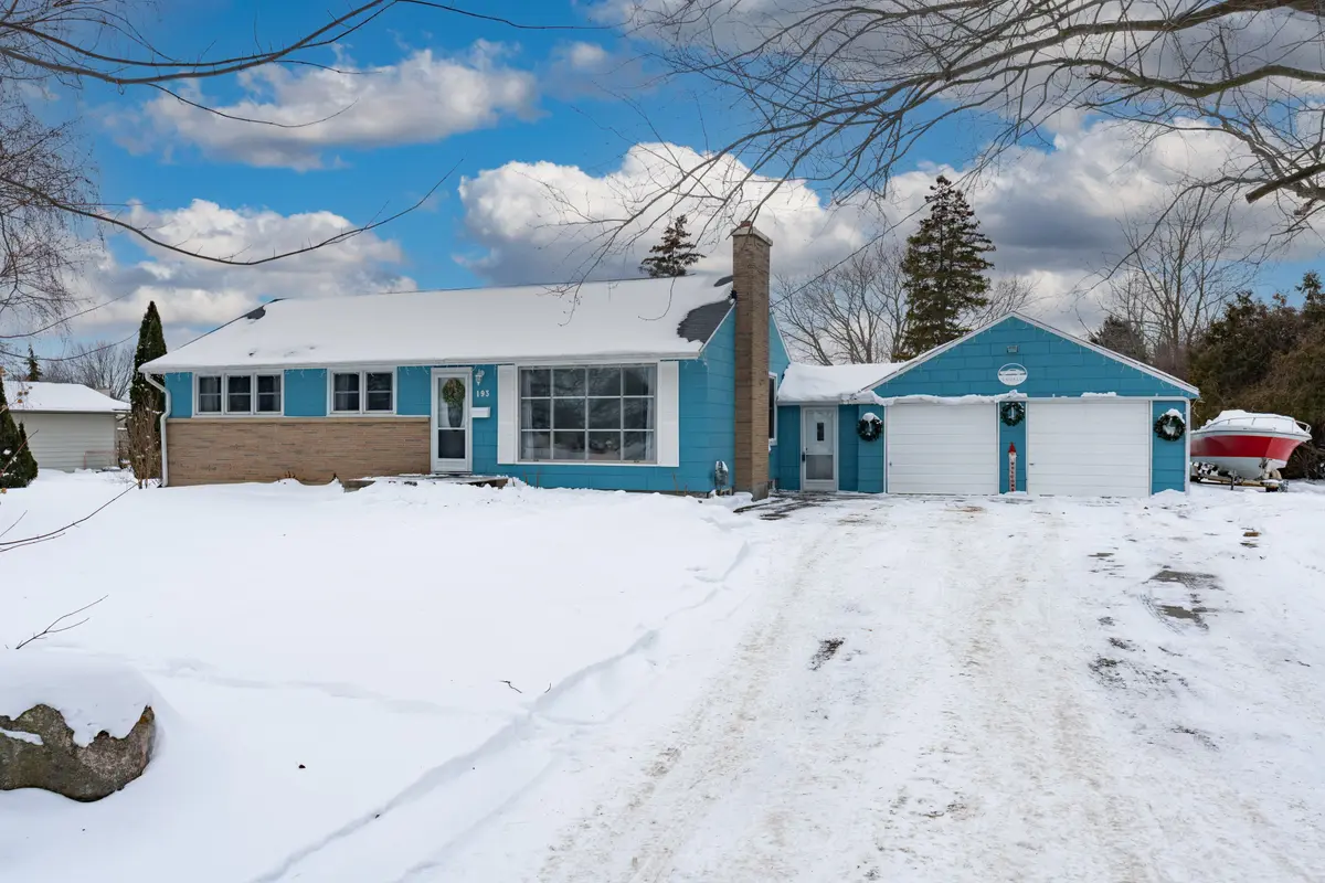 Central Elgin, ON N5R 5B3,193 Centennial AVE