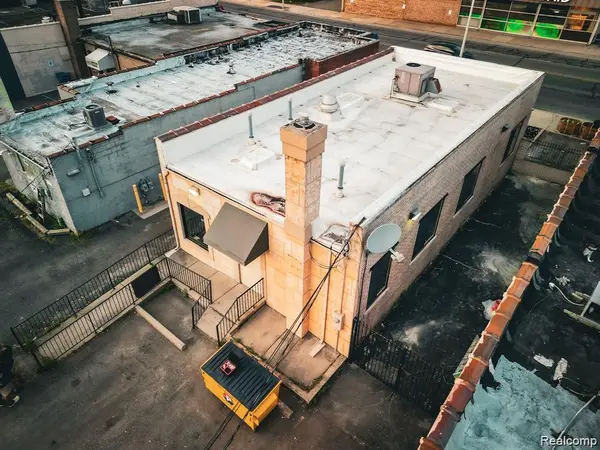 5641 Schaefer, Dearborn, MI 48126