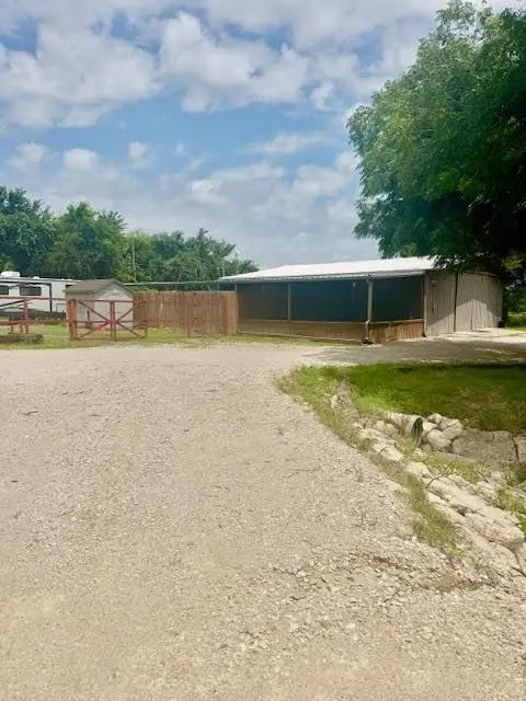 2045 N Fm 51, Weatherford, TX 76085