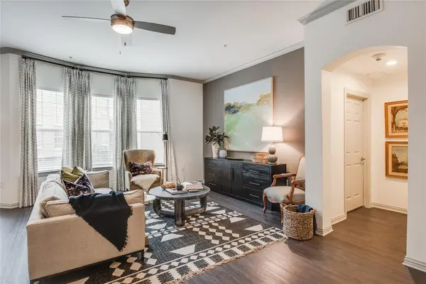 4201 Lomo Alto Drive #203, Highland Park, TX 75219