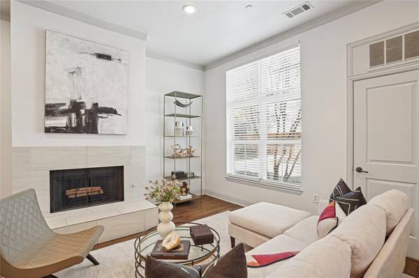 4201 Lomo Alto Drive #4724, Highland Park, TX 75219