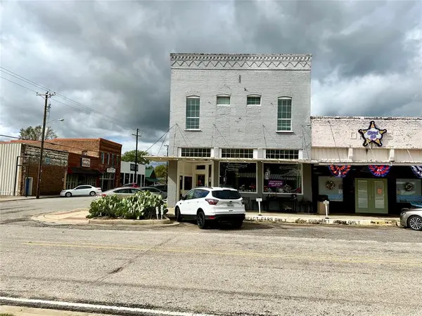 100 N Main Street, Collinsville, TX 76233