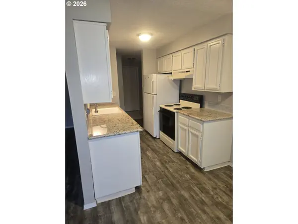 8506 SW MOHAWK ST, Tualatin, OR 97062