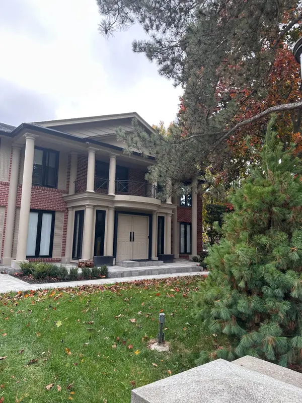 7 Shady Oaks CRES, Toronto C12, ON M3C 2L4