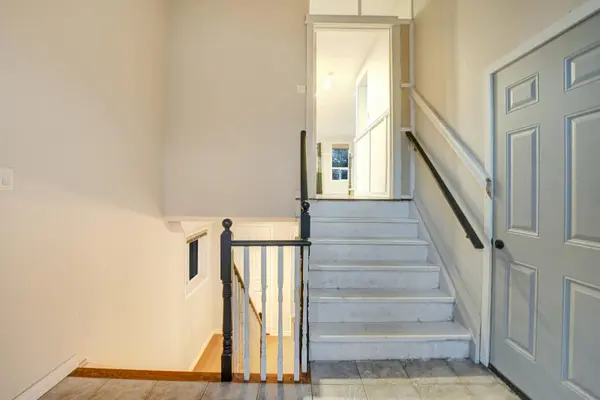 1140 Beneford RD, Oshawa, ON L1K 0A2