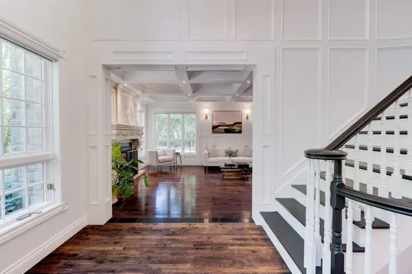 106 Appleby PL, Burlington, ON L7L 2X1