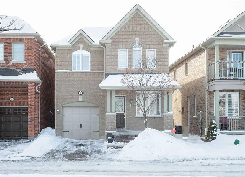 6 Camill AVE, Ajax, ON L1Z 0J9