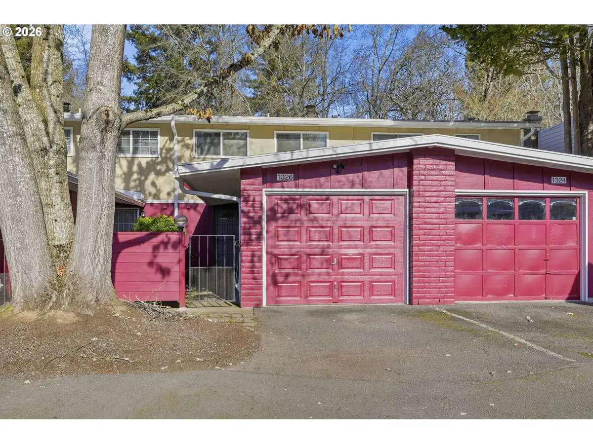 1326 QUAKER ST, Eugene, OR 97402