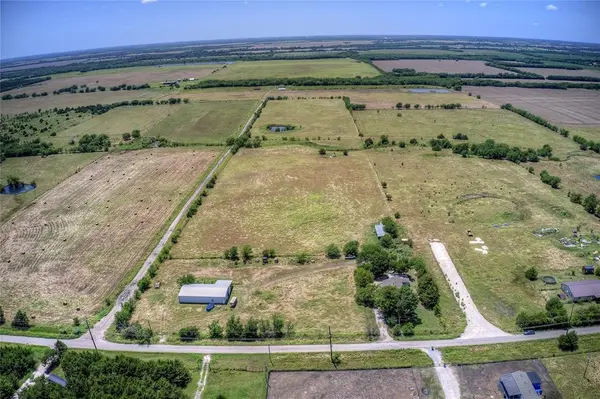 718 County Road 1063, Greenville, TX 75401