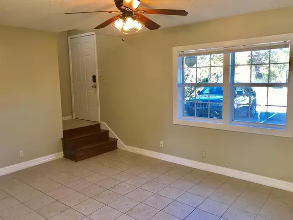 Grapevine, TX 76107,210 Austin Street