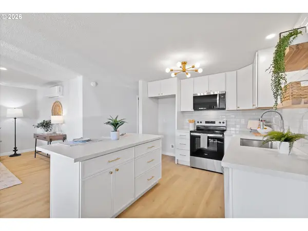 Molalla, OR 97038,11 BERWICK CT