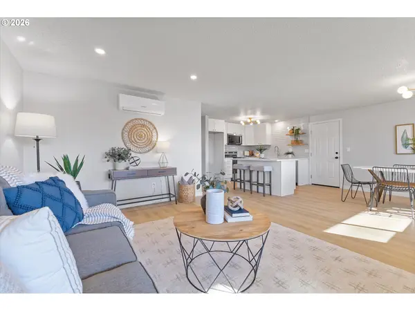 11 BERWICK CT, Molalla, OR 97038