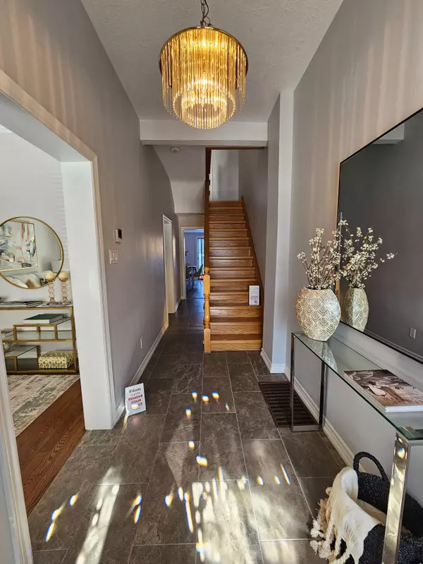 Toronto C01, ON M6J 1N6,50 Argyle ST