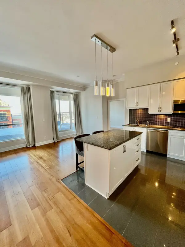 Aurora, ON L4G 0S6,111 Civic Square Gate #509