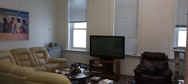 Kincardine, ON N2Z 2Z4,756 Queen N/A W