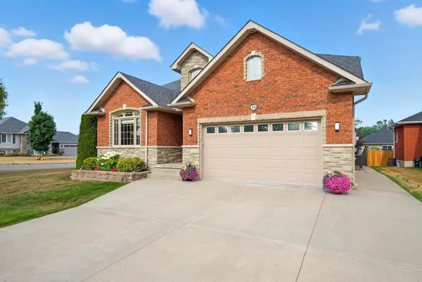 24 Nautical LN, Brighton, ON K0K 1H0