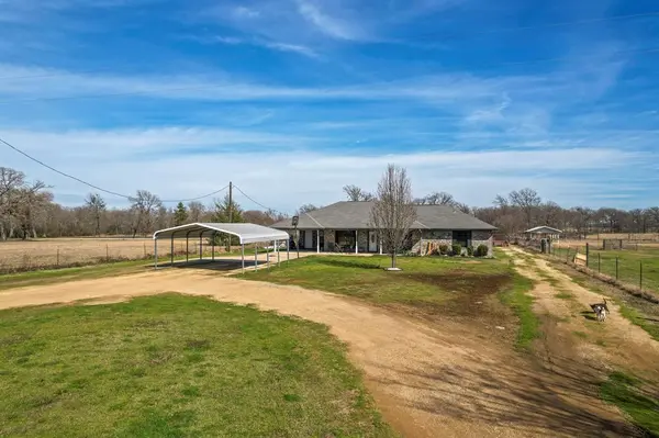 1960 County Road 1030, Mount Vernon, TX 75457