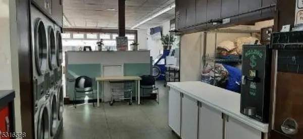 81 Somerset St, Somerville Boro, NJ 08876