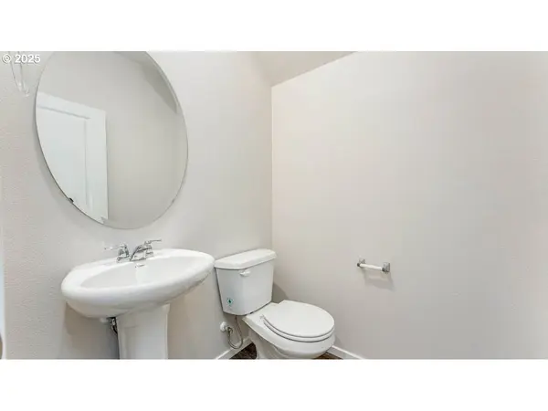 2933 U ST, Springfield, OR 97477