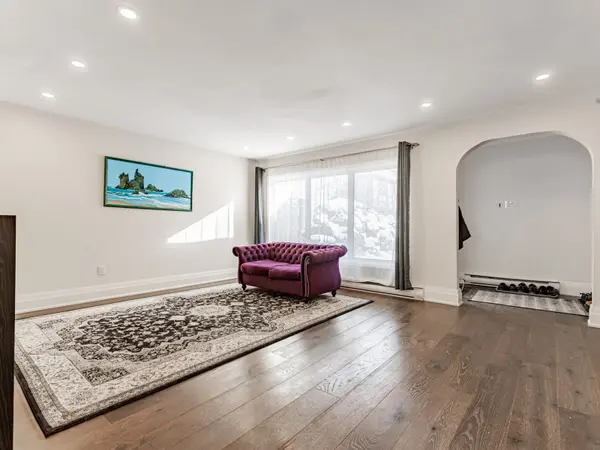 Toronto, ON M2R 3J8,19 Coach Liteway N/A