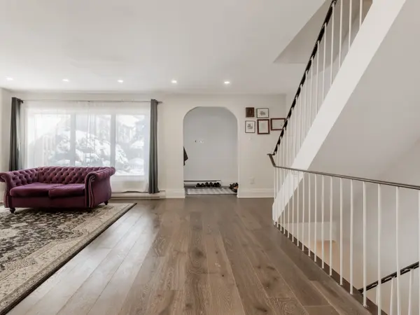 Toronto, ON M2R 3J8,19 Coach Liteway N/A