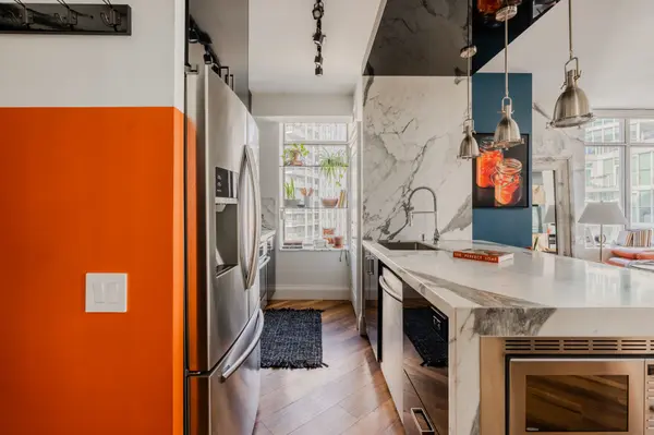 5 Marine Parade DR #909, Toronto W06, ON M8V 4B4