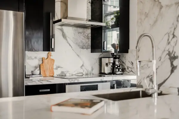 5 Marine Parade DR #909, Toronto W06, ON M8V 4B4