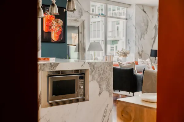 5 Marine Parade DR #909, Toronto W06, ON M8V 4B4