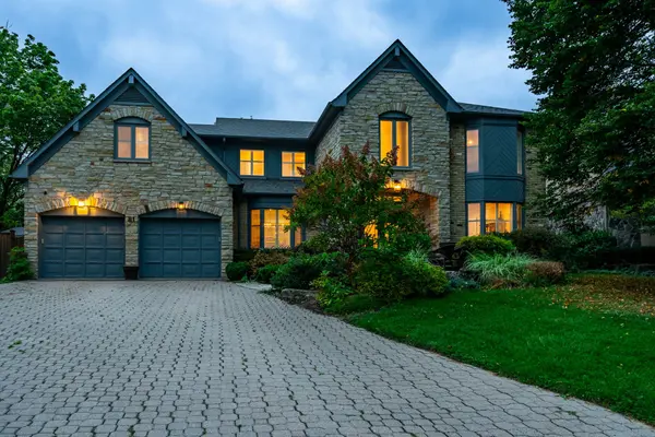 81 Flanders DR, Hamilton, ON L8B 0G6