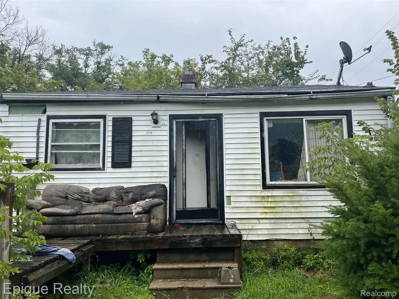 5218 Summit ST, Flint, MI 48505