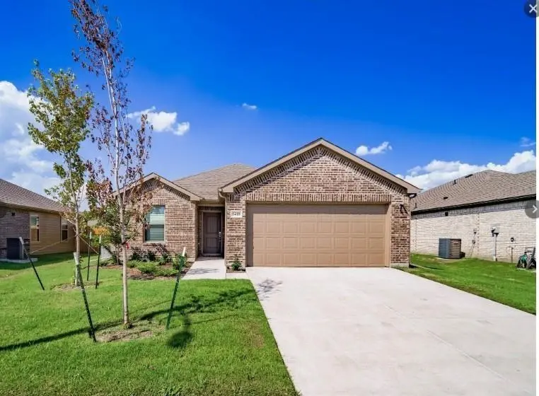 1418 Brindle Drive, Greenville, TX 75402
