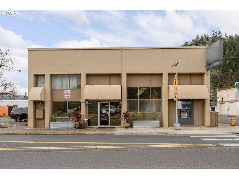 229 N FIRST ST, Drain, OR 97435