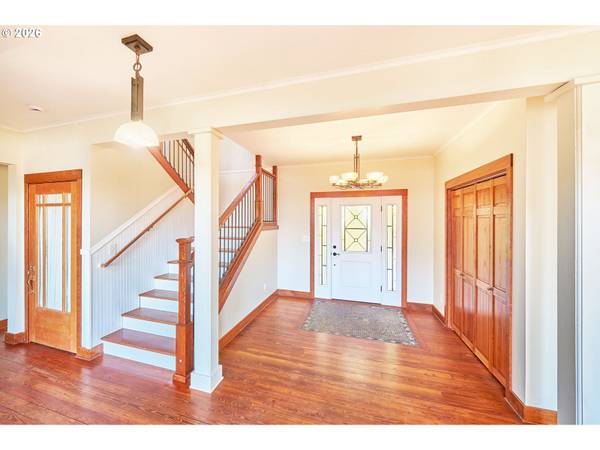 2147 KLAHANEE DR, Ilwaco, WA 98624