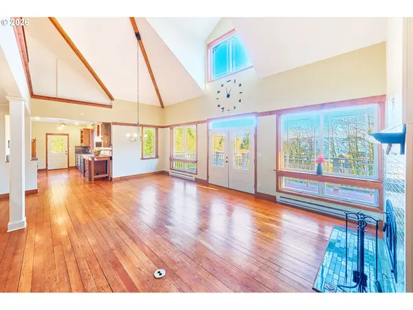 2147 KLAHANEE DR, Ilwaco, WA 98624