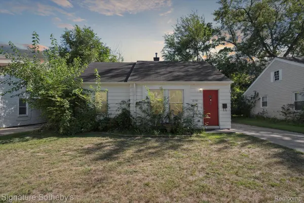 12761 Saratoga ST, Oak Park, MI 48237