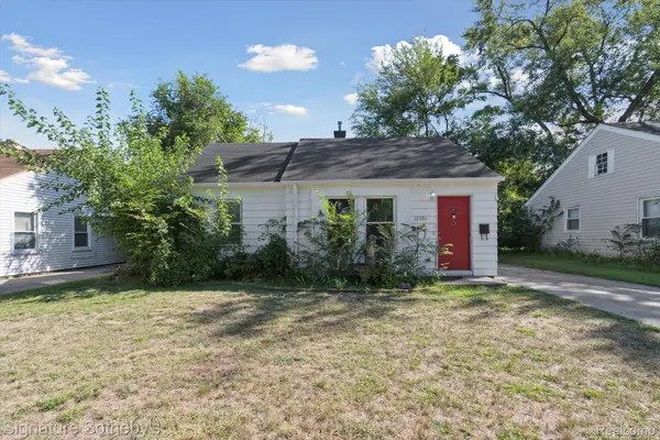 12761 Saratoga ST, Oak Park, MI 48237