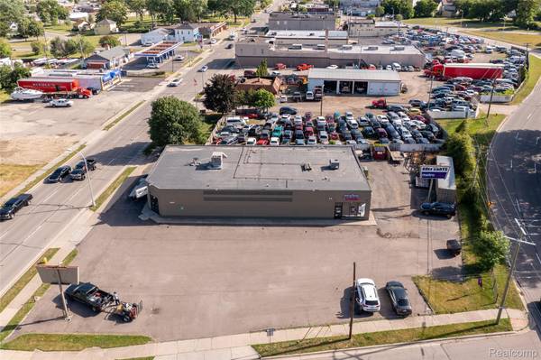 209 Northbound Gratiot AVE, Mt. Clemens, MI 48043
