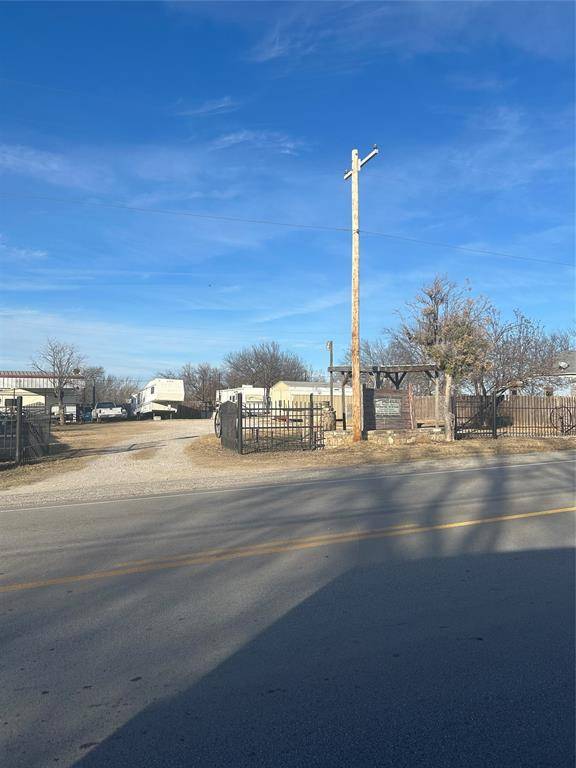 106 Broadway Avenue, Newcastle, TX 76372