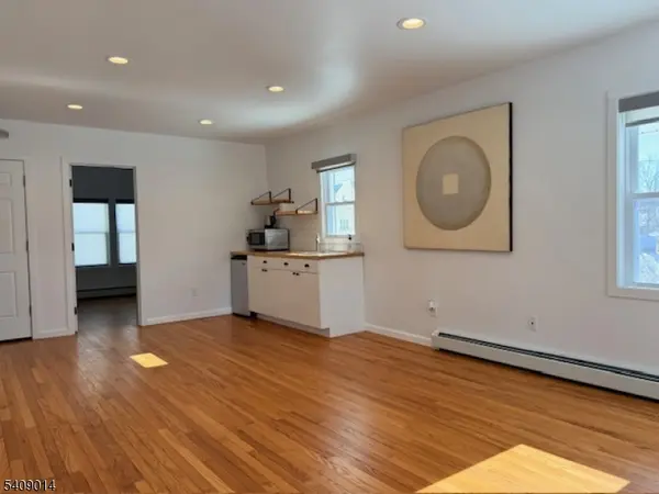 24 Grant St, Ramsey Boro, NJ 07446