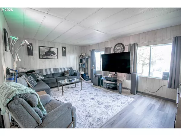 Eugene, OR 97402,1415 S BERTELSEN RD #34