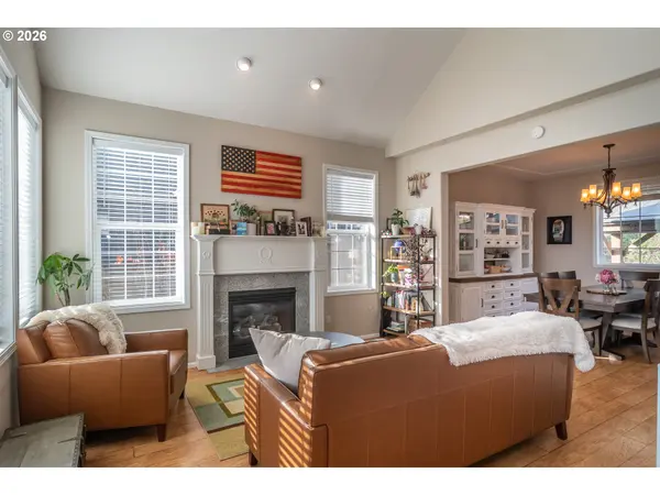 2290 NW WITHERSPOON AVE, Roseburg, OR 97471