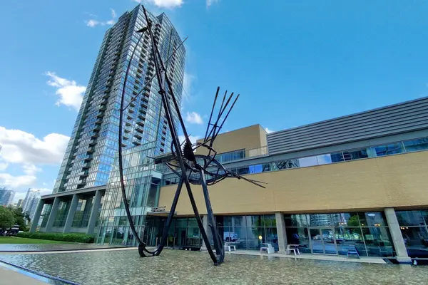 10 Navy Wharf CT #1909, Toronto C01, ON M5V 3V2