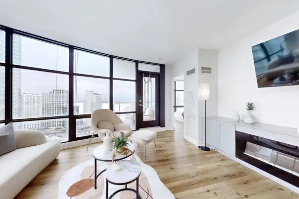 10 Navy Wharf CT #1909, Toronto C01, ON M5V 3V2