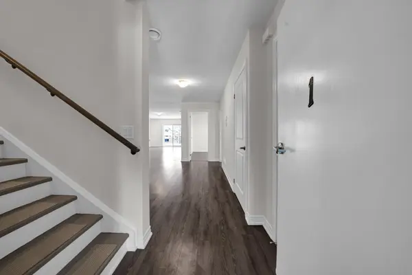 402 Olive AVE, Oshawa, ON L1H 2R1